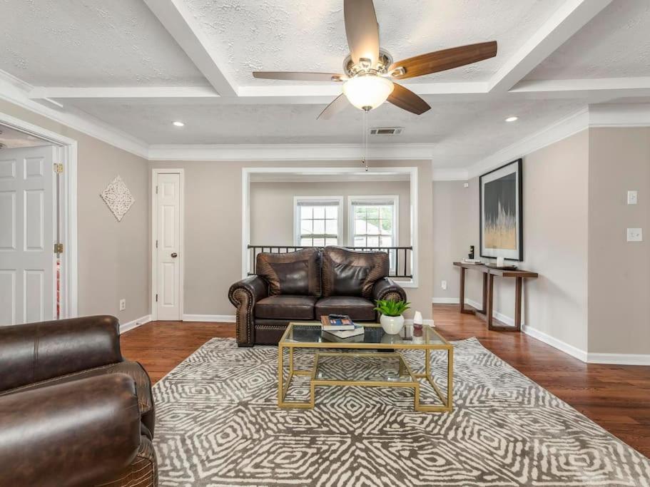 أتلانتا Gorgeous East Village Home Near Downtown Sleeps 12 5 Bedrooms Coffee Bbq Ac Parking المظهر الخارجي الصورة